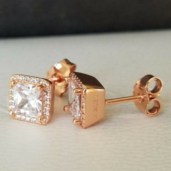 🔔Pandora Square Sparkle Halo Stud Earrings - Picture 3 of 4